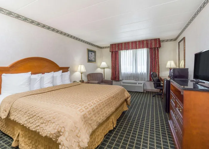 Days Inn By Wyndham Columbus East Airport
